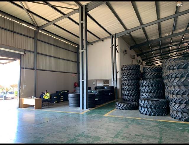 2,310M² WAREHOUSE FOR SALE IN SUNDERLAND RIDGE